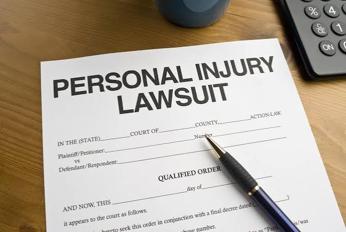 Lawsuit vs Claim: What Is the Main Difference?